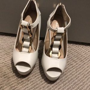 🚫SOLD🚫 White Heels